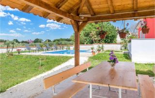 Nice Home In Sisan With Kitchen - Šišan - 5
