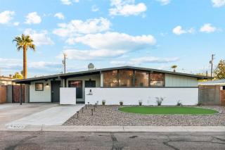 Heart Of Phoenix Home - Pool - Foosball - Golf - Phoenix - 2