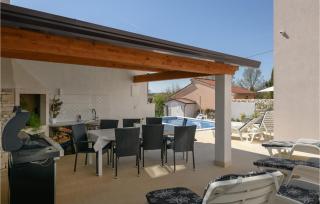 Stunning Home In Fradelani With Wifi - Šivati - 5
