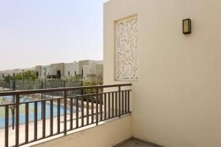 Gone back 571 noor townhouse - 1