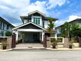 Bungalow in exclusive area - Nibung Tebal - 9