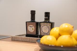 CLS Moderne City-Wohnung in Lübeck Altstadtinsel, gratis WLAN, Smart TV, Waschmaschine, Nespresso Maschine & Kapseln inklusive, in in direkter Umgebung Restaurants, Supermarkt, Bushaltestelle, Parkhaus, Bahnhof, Hansemuseum, Hüxstraße, Nähe UKSH - 3