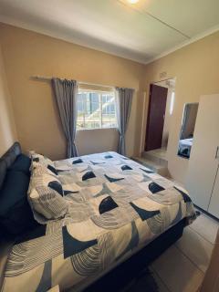 Whale's Cove - Amanzimtoti - 0