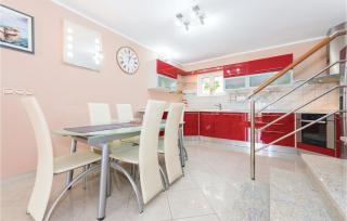 Three-Bedroom Holiday Home In Sibenik - Šibenik - 1