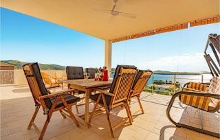 Awesome Home In Zaboric With Wifi - Žaborić - 8