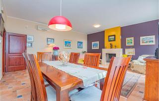 Awesome Home In Zaboric With Wifi - Žaborić - 5