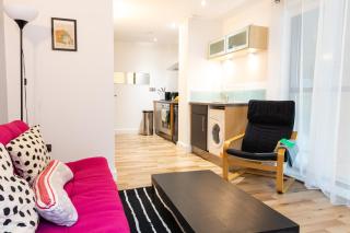 Cosy City Escape - 1Bed Apt with Balcony - Sheffield - 7