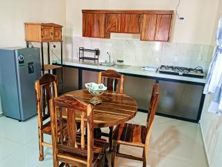Rancho Scarlett - - 9