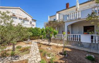 2 Bedroom Awesome Apartment In Rab - Rab - 1