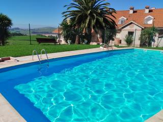 Apartamento con terraza en Mogro Playa de Usil - 2
