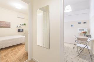 Central Cosy quite 28sm 5th floor balcony over garden 500m Metro Evangelismos - Athens - 3