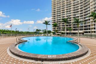 La Bella Vita on Marco - 1801 South Seas Tower 3 - 5