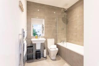 The Albany, Redhill - 7