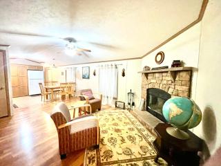 All Season Fun and Cozy Home in Island Falls, ME - - 3