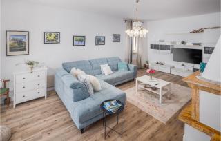 Lovely Home In Zbandaj - 6