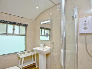 Brunel Boutique Railway Carriage 1 - Dawlish Warren - 2