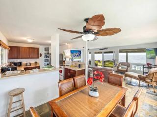 Ocean Front Paradise with Hot Tub in Hawaii - Keaau - 1