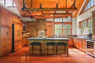 Rustic Retreat W Elevator Hot Tub Sleeps 11 - Lincoln - 6