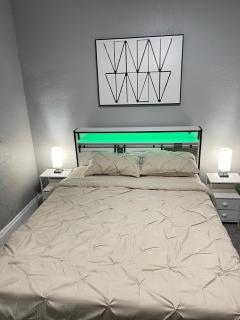 Chic Contemporary & Spacious 3br Townhome - Columbus - 5