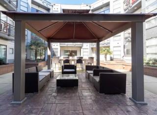 Chic 1-Bedroom Modern Apt with Gym & Free Parking - Charlotte - 7