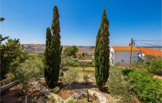 2 Bedroom Awesome Apartment In Rab - Rab - 4