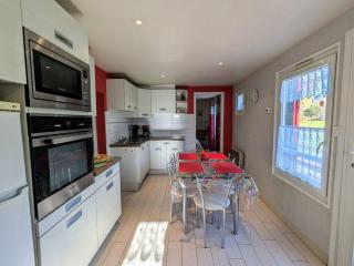 Chalet familial avec grand jardin et équipements pour enfants, à 500m du centre de Ban-sur-Meurthe - FR-1-589-33 - 2