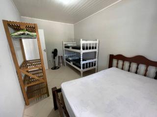 Casa com piscina para 6 pessoas - Guaratuba - 2
