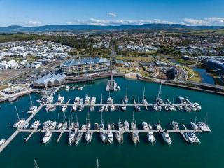 Nautilus View - Luxury Marina Getaway - 5