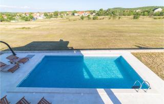 Stunning Home In Lovrec - Lovreć - 3
