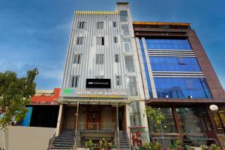 Super Townhouse Status By Sbg Near Anand Vihar Vaishali Metro Station - Ghaziabad - 8