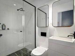 Elegant High Rise 2 Bed Apt near Melb CBD RMIT - Melbourne - 4