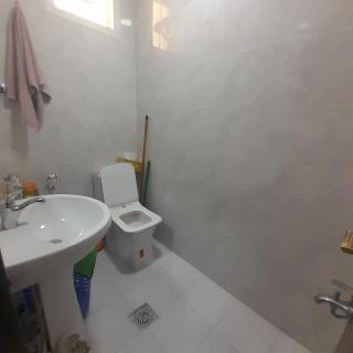Studio 1 room and washroom and kitchen - Abu Dhabi - 4