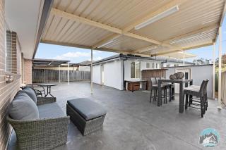 Comfortable 4-Bed House in Fairfield with Parking - Villawood - 7