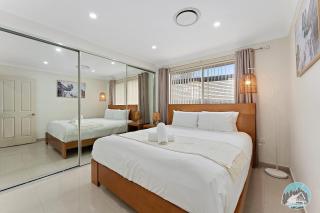 Comfortable 4-Bed House in Fairfield with Parking - Villawood - 6