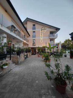 City panzió - Balatonlelle - 9