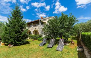 Lovely Home In Zbandaj - 2