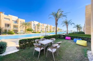 Roomy & Relaxed 1BDR Mangroovy Free Beach & Pool - Hurghada - 0