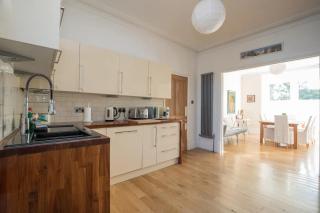 Charming Victorian House w Parking River Walks - Windsor - 1