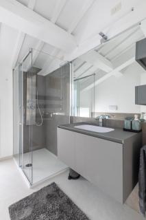 The White House - business and charme - 2