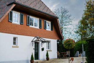 Exklusives Ferienhaus am Waldrand mit Whirlpool und Sauna - Schonach - 5