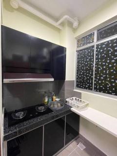 Near MMHE - Fully aircond - Seaview at Meridin Bayvue - 3