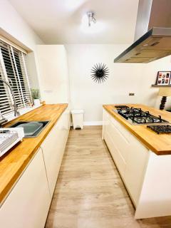 The Duplex Margate with Deck & Living Space Air Conditioning - 7