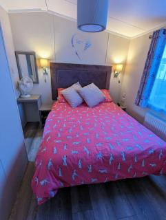 Jenny and Jamie's holiday home on the edge - 4