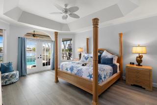 New 2024 Renovation! Gorgeous Island Oasis with SW Exposure on Marco Island - Marco Island - 6