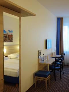 AMBER ECONTEL - Munich - 7