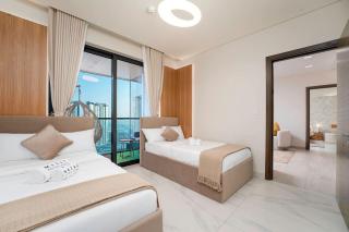 2BR Luxury Stay with Starry Ceiling - 6