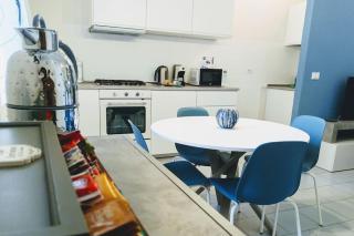 Snuggly Blue Home - Florenz - 6