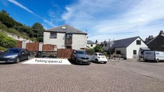 Cosy coastal retreat lovingly refurbished - 9