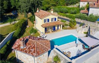 2 Bedroom Cozy Home In Vlasici - Krsan - Kršan - 8