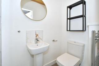 One Battison - Affordable Rooms, Suites & Studios in Stoke on Trent - Stoke on Trent - 1